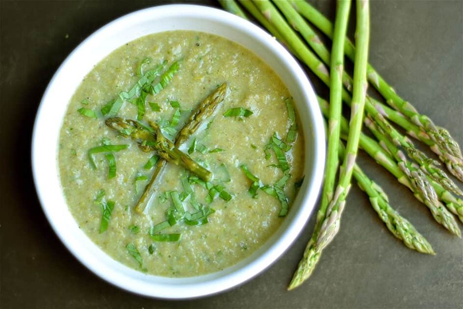 Anraith sicín agus asparagus